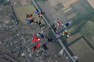 Парашутна ланка вищої спортивної підготовки – шлях у національні та світові рекорди